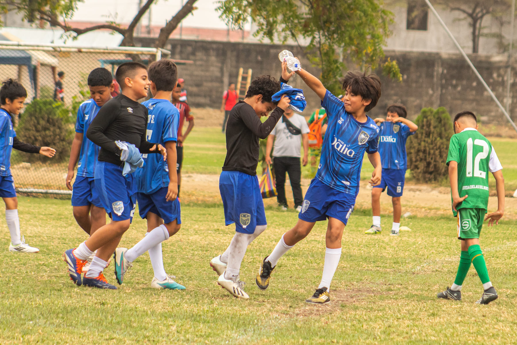 Academia-escuela-de-fútbol-para-niños-Guayaquil-Samboroondón-02